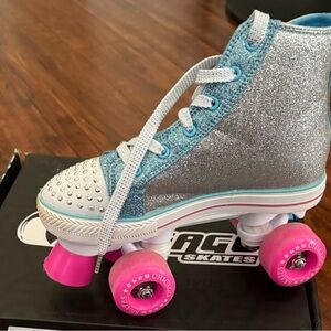 Chicago Skates Silver and Blue Glitter Roller Skates